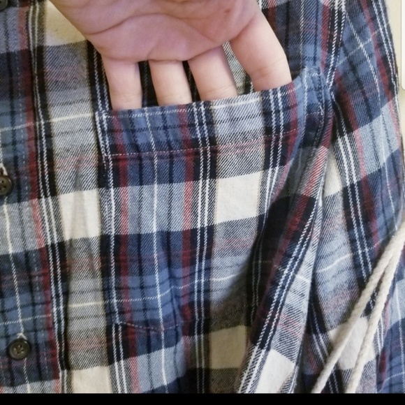 St. John's Bay flannel mens size small - Picture 5 of 7